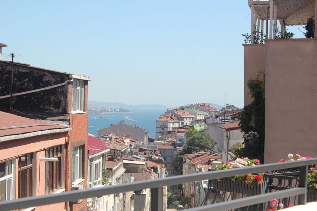 A Flat In The Center With Terrace Apartament Istanbul