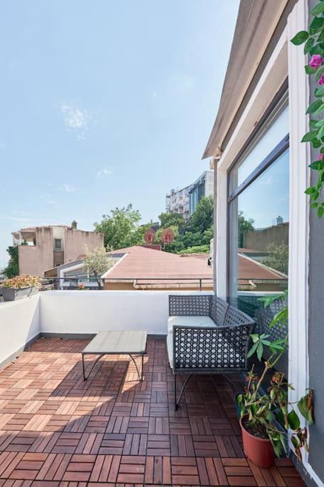 A Flat In The Center With Terrace Apartament Istanbul